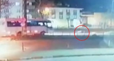 Bursa'da motosikletlilerin çarpıştığı kaza anı kamerada: 1 ölü