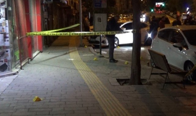 Cadde üzerinde hem bıçaklı hem de silahlı saldırıya uğrayan şahıs hayatını kaybetti