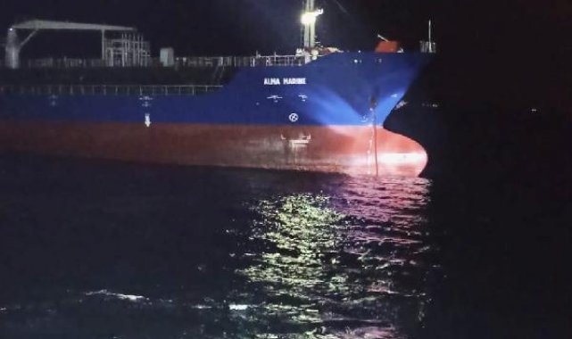 Çanakkale Boğaz'ında makine arızası yapan kimyasal yüklü gemi, Karanlık Liman'a demirletildi