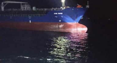 Çanakkale Boğaz'ında makine arızası yapan kimyasal yüklü gemi, Karanlık Liman'a demirletildi
