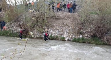 Çaya düşen küçük Ayşe, boğuldu