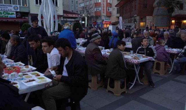 Çayeli'nde geleneksel hale gelen iftar programı bu yıl da yapıldı