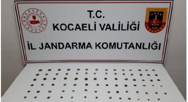 Ceplerinden 82 sikke, 4 obje çıktı