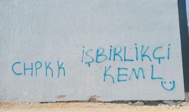 CHP Nilüfer İlçe Başkanlığı binasına sprey boyalı saldırı