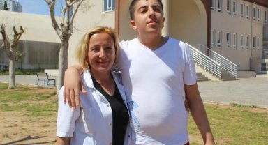 Çocuğuna otizm teşhisi koyulunca, doktora 'İlaç verseniz düzelir mi' diye sormuş