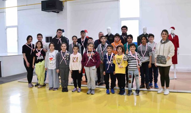 Çocuklar izciliği ve iklimi öğreniyor