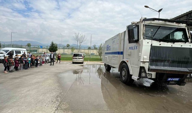 Çocuklara TOMA sürprizi
