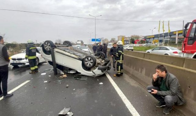 Çorlu'da iki otomobil çarpıştı; 2 yaralı