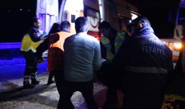 Çorum'da, TIR'la çarpışan hafif ticari aracın sürücüsü öldü