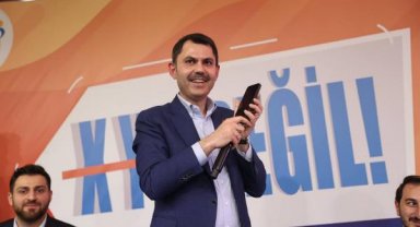 Cumhurbaşkanı Erdoğan, Çevre Şehircilik ve İklim Değişikliği Bakanı Murat Kurum'un telefonundan gençlere seslendi