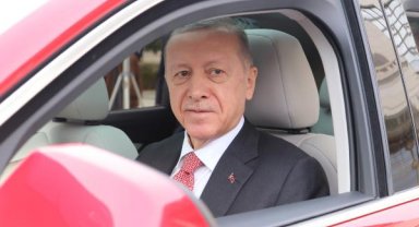 Cumhurbaşkanı Erdoğan'a Togg teslim edildi
