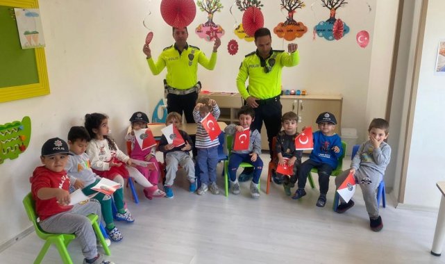 Datça'da polis haftası çocuklarla beraber kutlandı