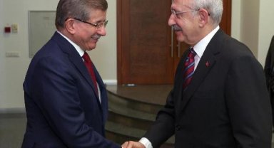 Davutoğlu'ndan Kılıçdaroğlu'nun adaylık kampanyasına bağış