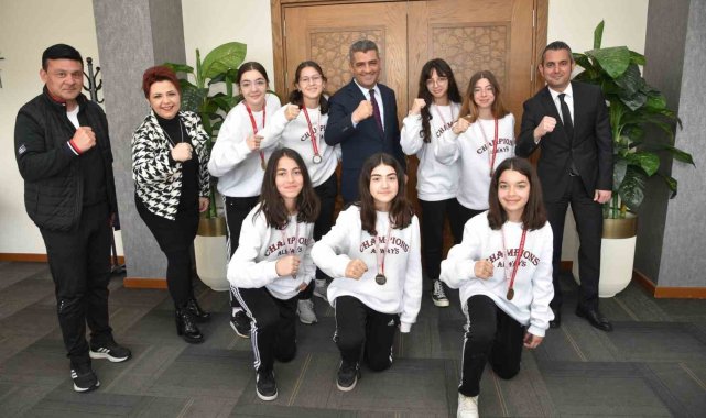 Denizli'nin kızları potada bölge şampiyonu oldu