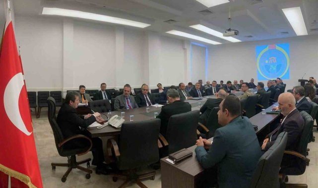 Deprem bölgesinde Muğla'dan 9 bin 479 resmi ve gönüllü görevli var