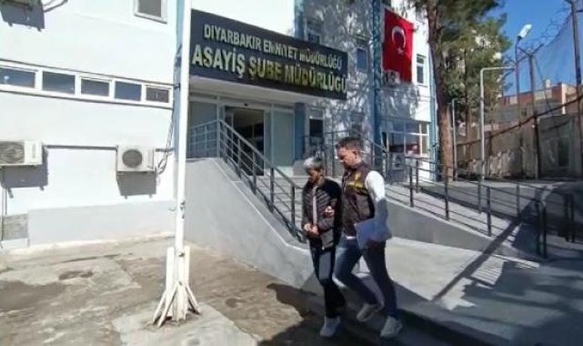 Depremde hasar gören binadaki iş yerinden hırsızlık yapan şüpheli tutuklandı