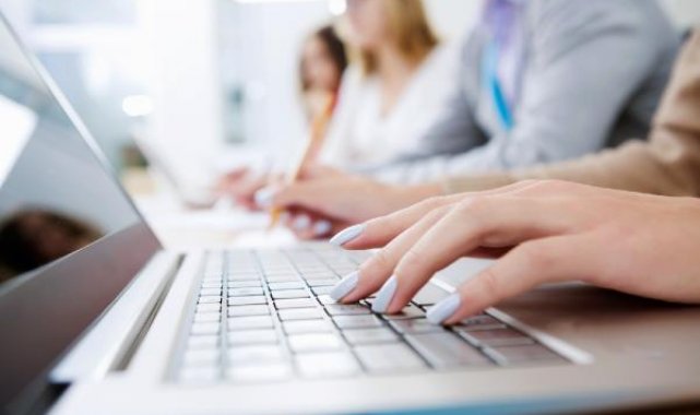Depremden etkilenen üniversite öğrencileri ve öğretim elemanlarına internet desteği