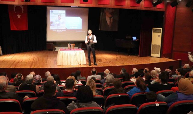 Depremin Psikolojik etkilerini azaltma konulu konferans ilgi gördü