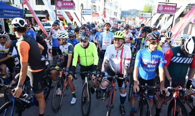 Depremzede çocuklar için pedal çevirdiler