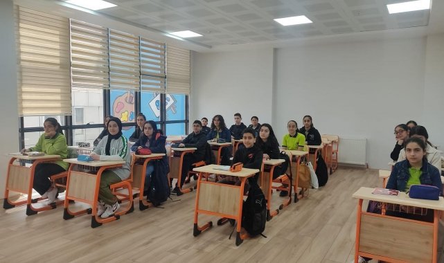 Depremzede öğrencilere yönelik LGS'ye hazırlık kursu başladı