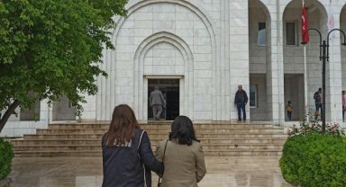 Depremzedeler için toplanan yardımları evine götürmüştü, serbest bırakıldı