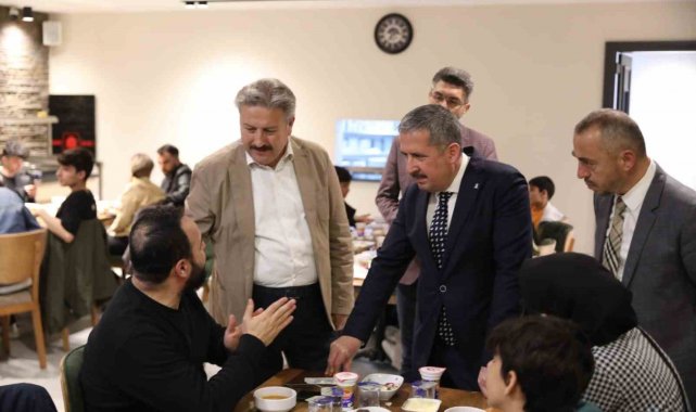 Depremzedeler Melikgazi'de bir araya geldi