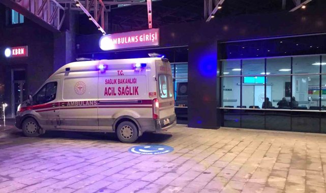 Devrilen motosiklet sürücüsü yaralandı