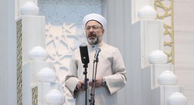 Diyanet İşleri Başkanı Erbaş, Ankara'da cuma namazı kıldırdı