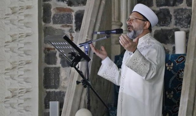 Diyanet İşleri Başkanı Erbaş: Fitrelerimizi ihtiyaç sahiplerine ulaştırma gayretinde olalım