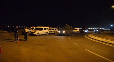 Diyarbakır'da polisin 'dur' ihtarına uymayan şüpheli ateş açtı; operasyon başlatıldı