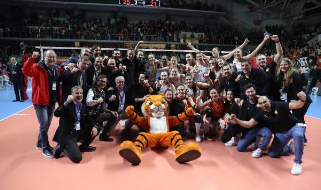Eczacıbaşı Dynavit, Şampiyonlar Ligi'nde finale yükseldi