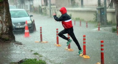 Edirne'de sağanak etkili oldu
