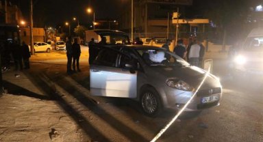 Ehliyetsiz sürücünün otomobille TIR'a çarptığı ölümlü kaza kamerada