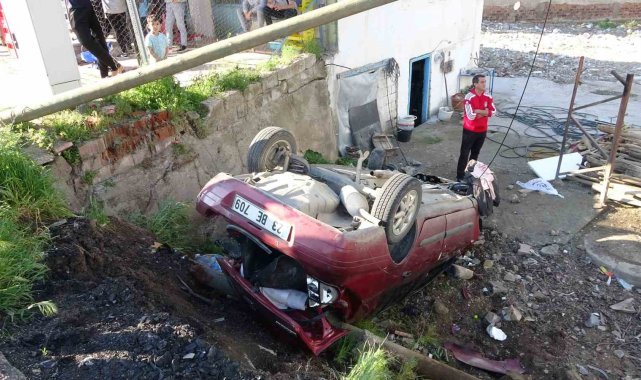 Elazığ'da otomobil bahçeye uçtu: 5 yaralı