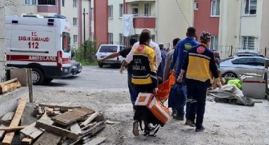 Elektrik akımına kapılan 2 inşaat işçisi yaralandı