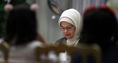 Emine Erdoğan devlet koruması altındaki çocuklarla iftarda buluştu