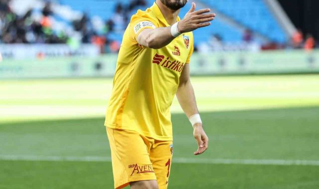 Emrah Başsan 80. golünü attı