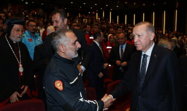 Erdoğan: Deprem bölgesinde 1 yıl içinde 319 bin konut teslim edeceğiz