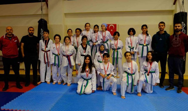 Erzincan'da minik tekvandocular yetişiyor