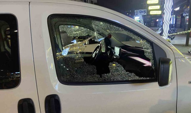 Esenyurt'da silahlı kavga: Yolda karşılasan husumetliler birbirlerine kurşun yağdırdı