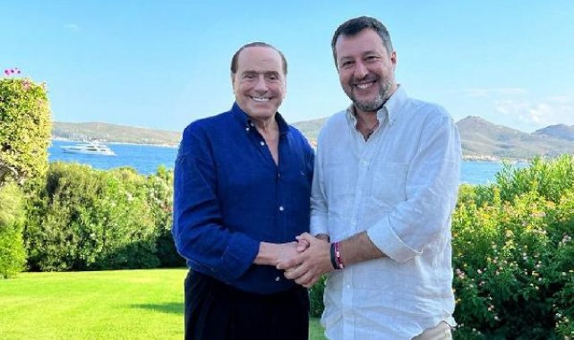 Eski İtalya Başbakanı Berlusconi hastaneye kaldırıldı