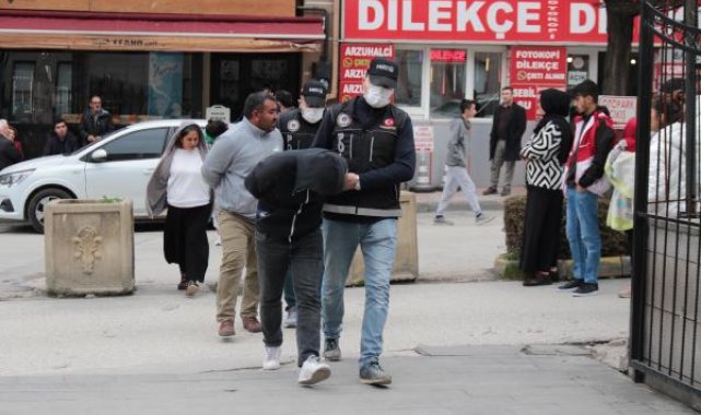Eskişehir'de 5,5 kilo bonzai ele geçirildi; 4 gözaltı