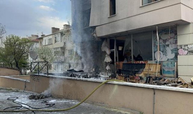 Eskişehir'de, 7 katlı binada çıkan yangın korkuttu