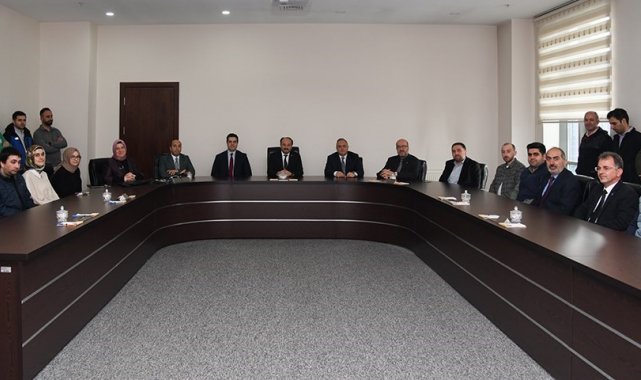 ETÜ'de bayrak değişimi