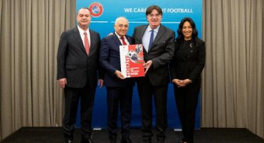 EURO 2028 ve EURO 2032 adaylık dosyası, UEFA'ya teslim edildi