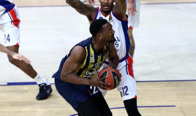 Euroleague'deki Türk derbisinde kazanan Fenerbahçe Beko