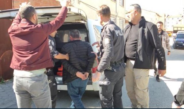 Ev basıp, 2 akrabasını öldüren baba ve 2 oğluna müebbet hapis istemi