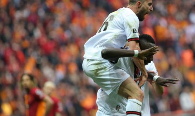 Fabio Borini: Bu tip bir oyunu, böyle bir atmosferde oynamak bizi mutlu ediyor