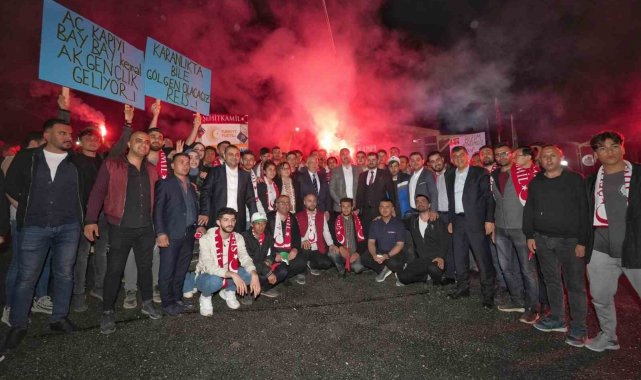 Fadıloğlu ile Gül, Gençlik Kampı'ndaki gençlerle buluştu