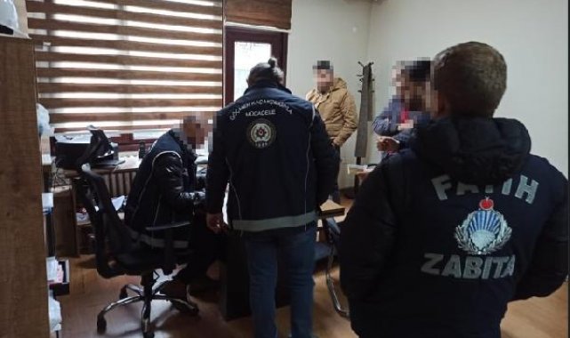 Fatih'te yabancılara sahte belgeyle izin çıkaranlara operasyon
